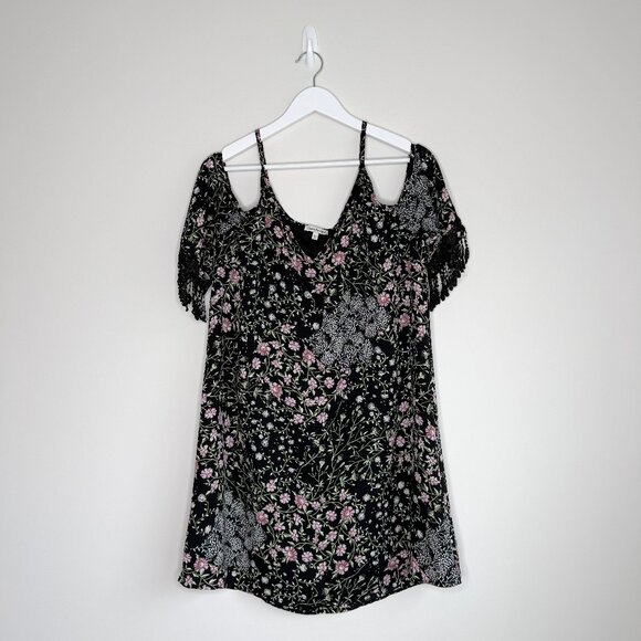 Charlotte Russe Cold Shoulder V Neck Shift Dress - Picture 1 of 6